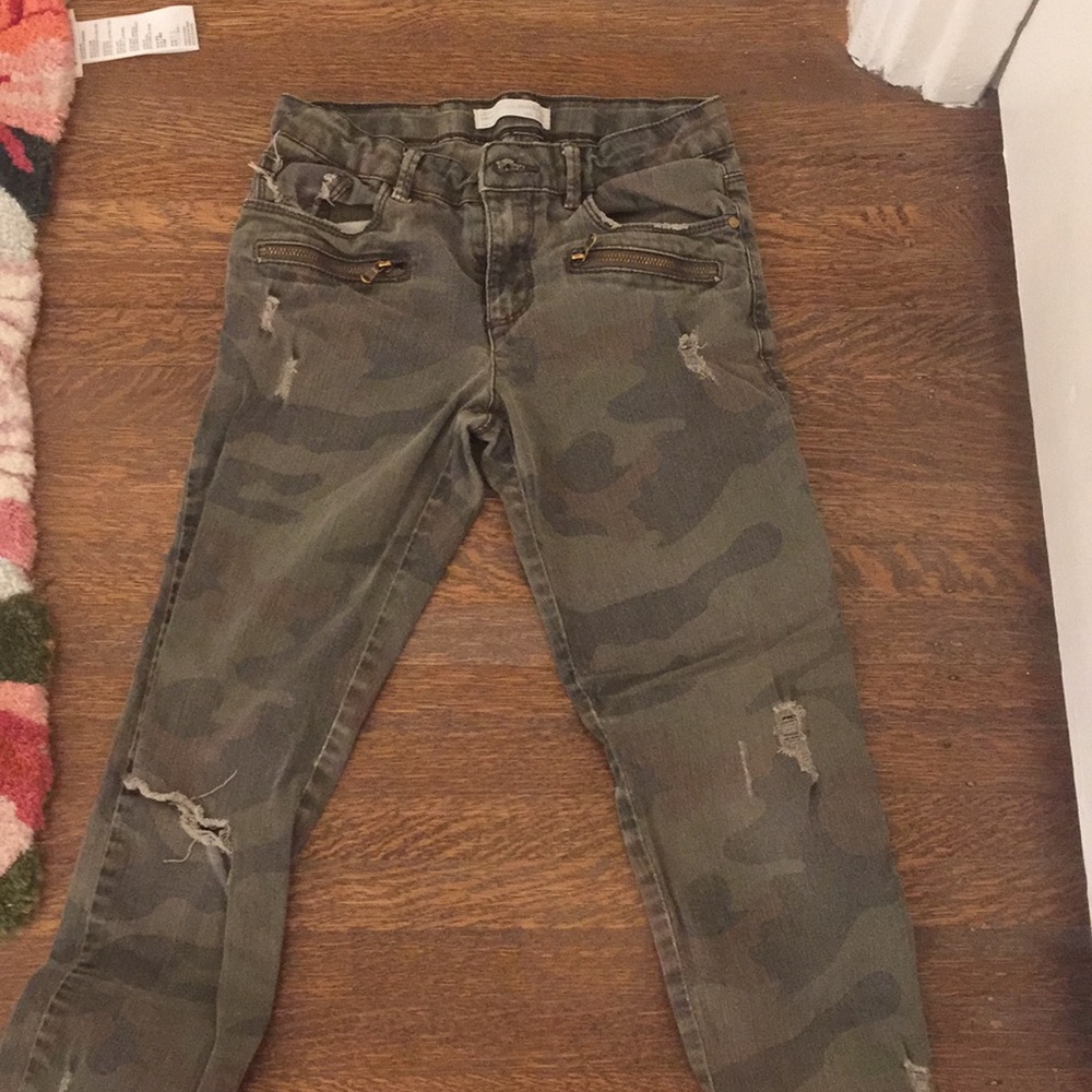 Zara girls camo ripped jeans